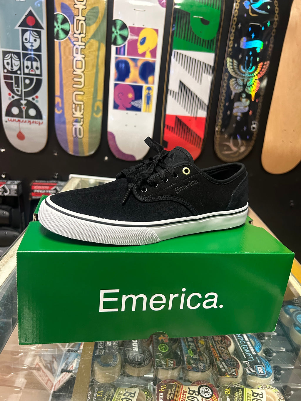 Emerica Wino Standard (black/white/gold)